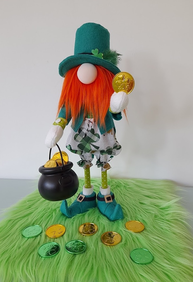 Leprechaun Pot of Gold and many Irish leprechaun legends and folklore